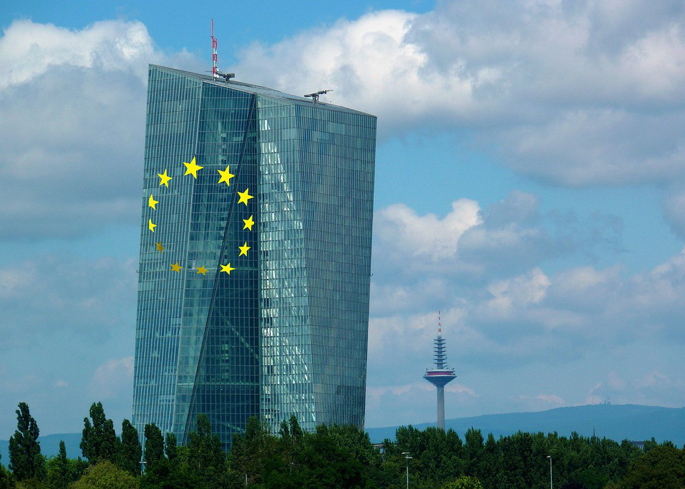 EZB wird Zinsen „viele Quartale“ hoch halten – laut Chefvolkswirt